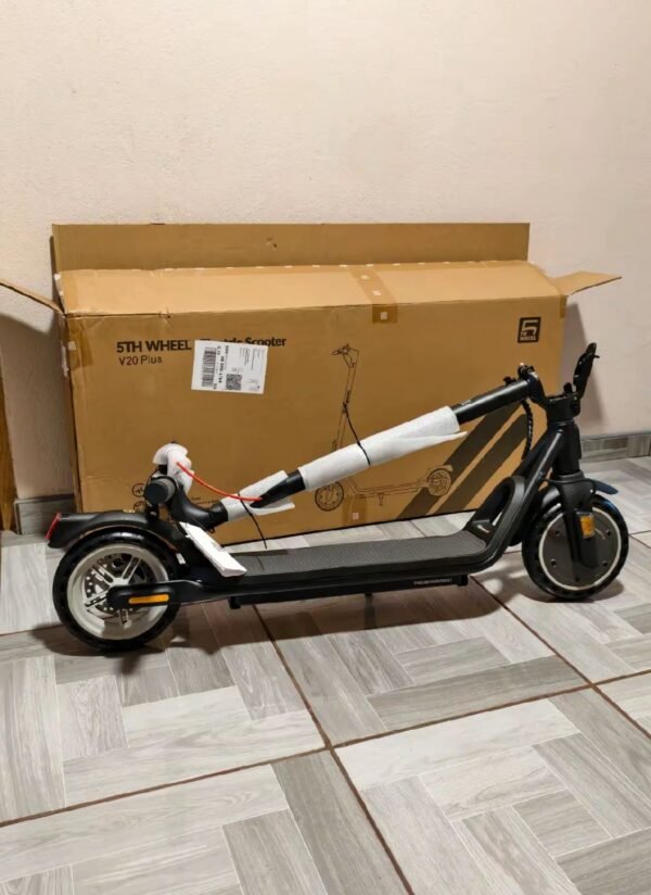 5TH WHEEL V20 Plus Electric Scooter - Image 3