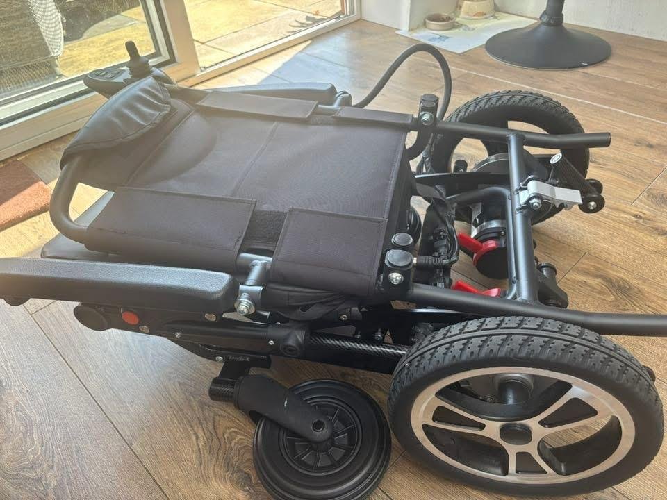 AΒ lightweight foldable electric wheelchair - Image 2