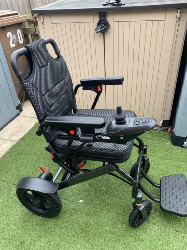 Foldable electric wheelchair - Image 4